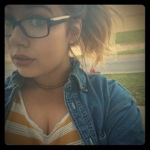 Meet your Posher, Hailey